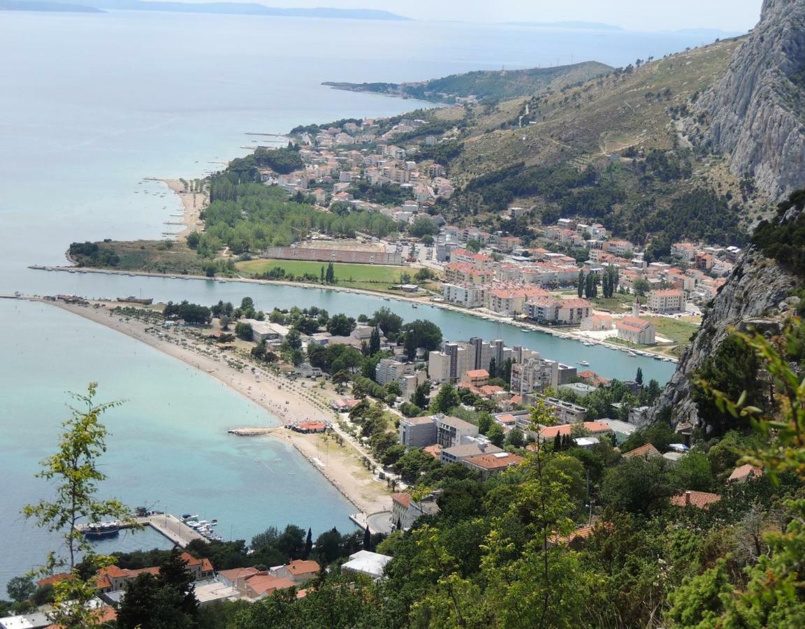 Apartment Kovacic Omiš Dış mekan fotoğraf